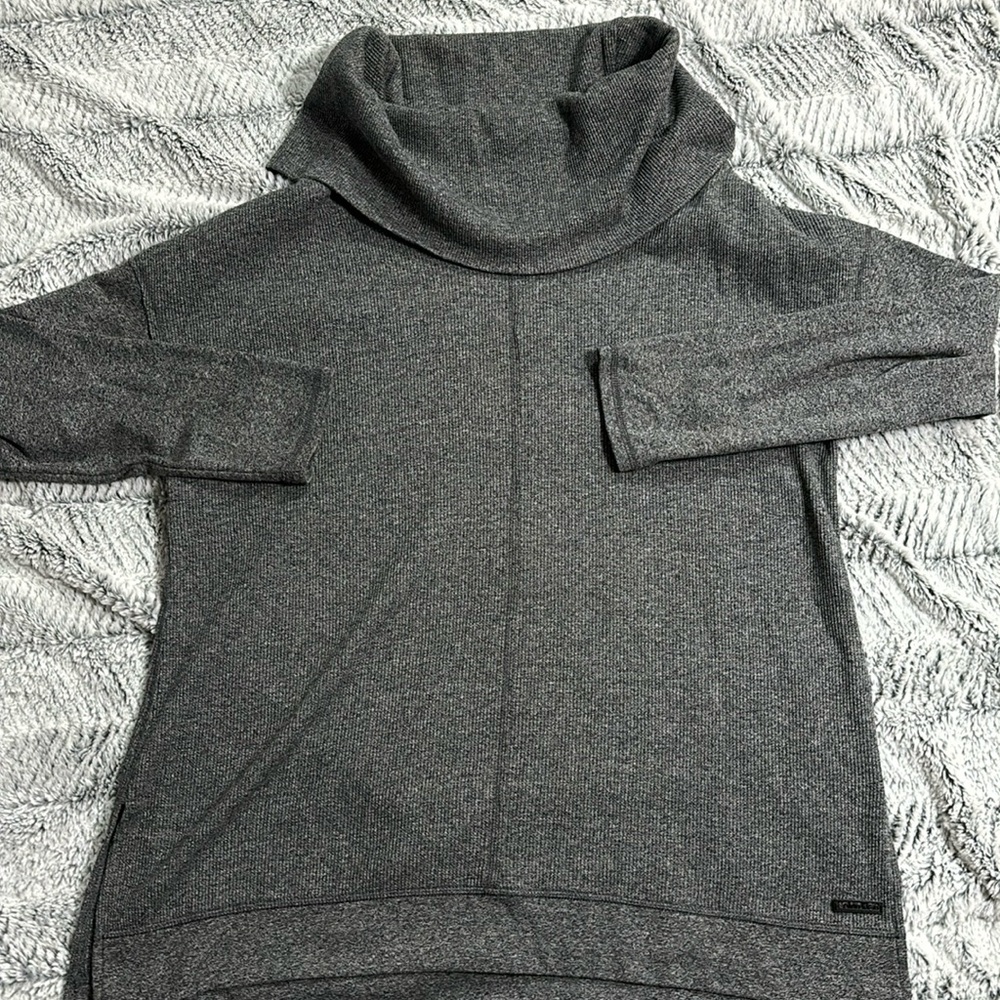 Clavi Kline cowl neck light weight sweater size medium
